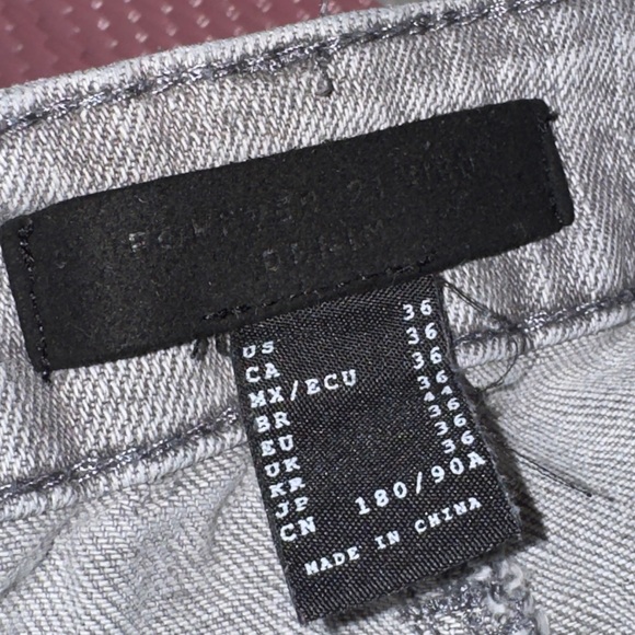 Forever 21 Light Grey Distressed Skinny Jeans Men’s Size 36 - Picture 3 of 3